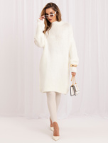 Ecru mini sukienka dzianinowa oversize Violetta RUE PARIS 