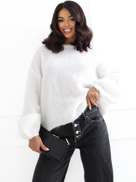 Ecru damski sweter basic o kroju oversize 