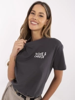 Grafitowy damski t-shirt z napisami SUBLEVEL